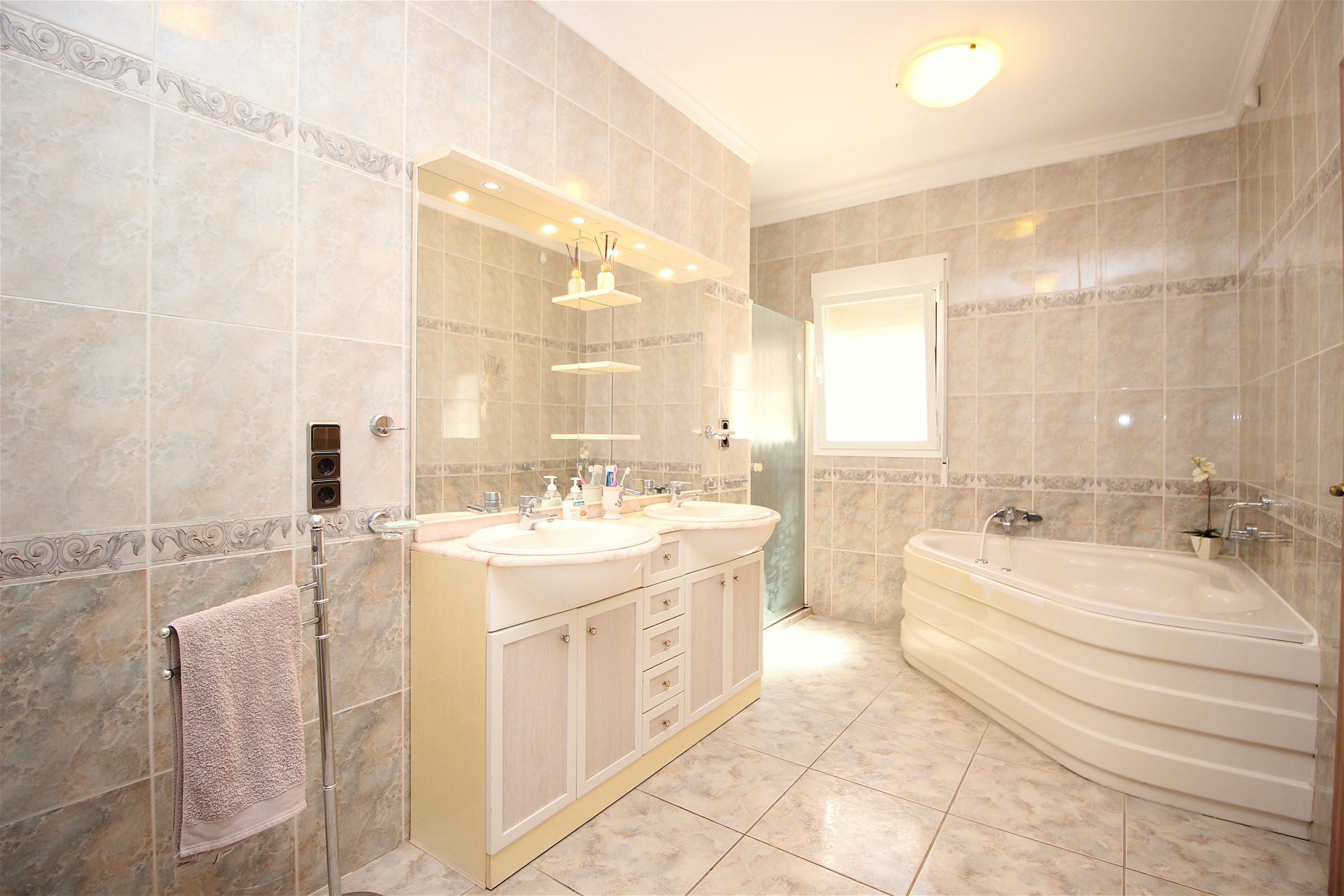 Casamar Properties CM507 –  Spacious luxury villa with Costa Blanca´s most impressing sea views