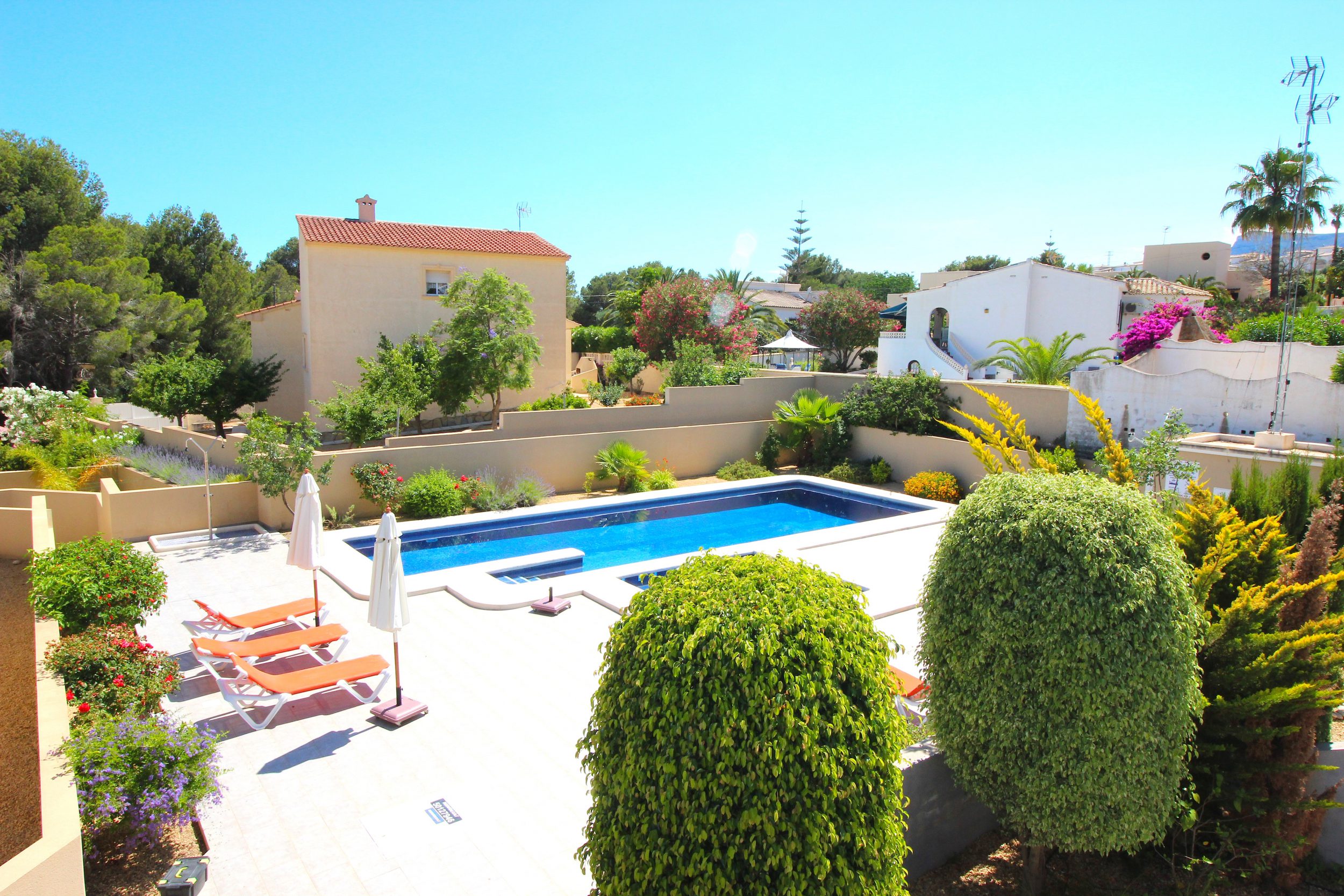 Casamar Properties CM505 – Nice corner semi-detached house near Levante beach