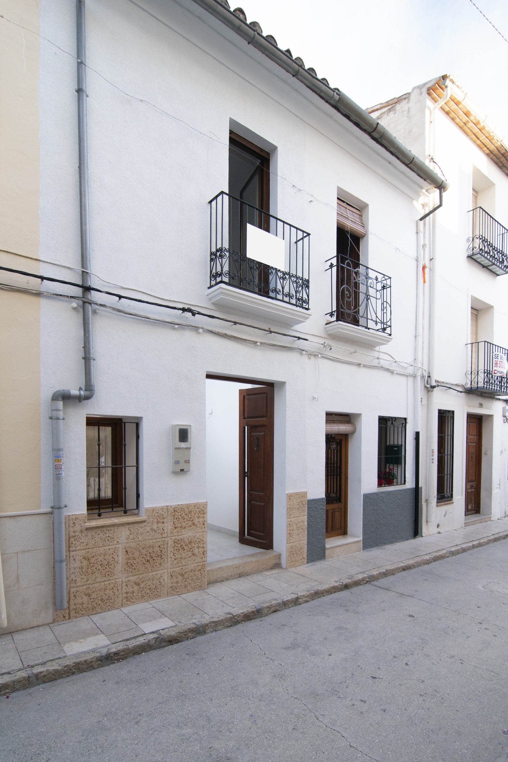 Casamar Properties CM508 – Totally renovated quality town house in Benissa´s old town at an incredible price